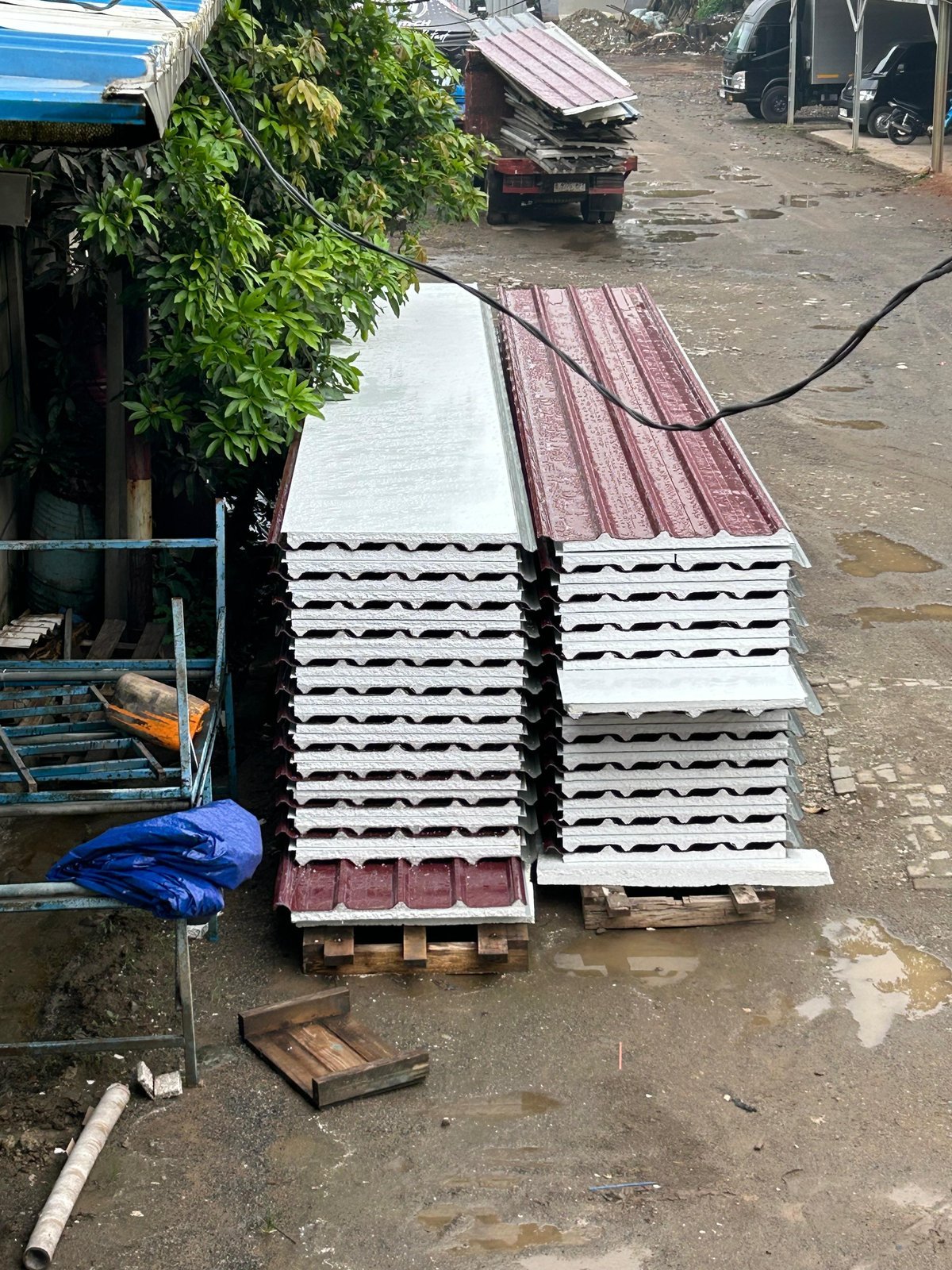 Keunggulan sandwich panel dibanding material bangunan konvensional