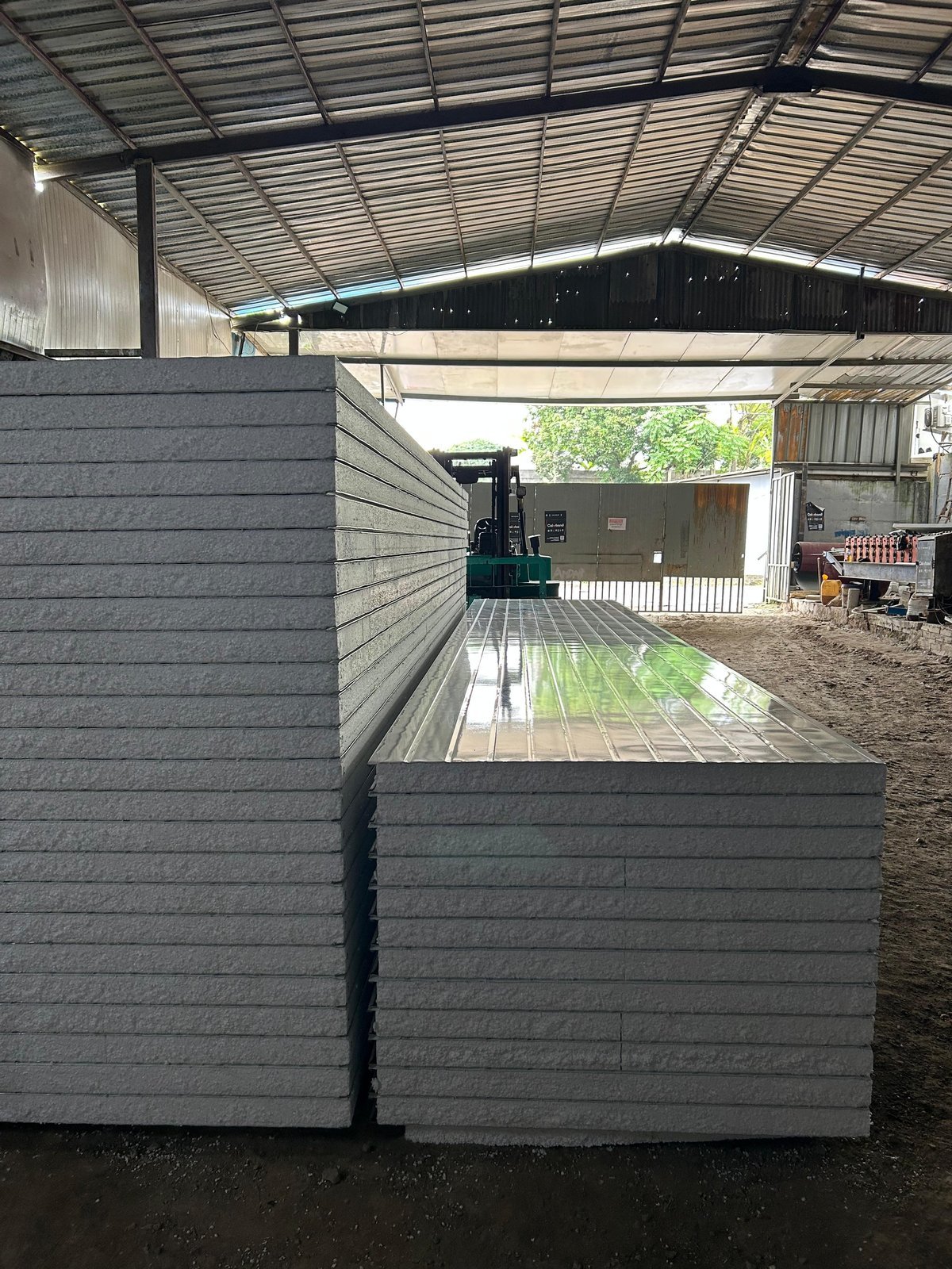 Apa itu sandwich panel